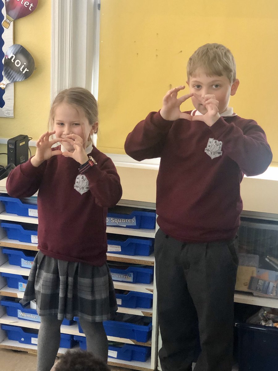 TrudyGolding1's tweet photo. Year 2 are performing poetry to the class today. https://t.co/UaFDEMja97