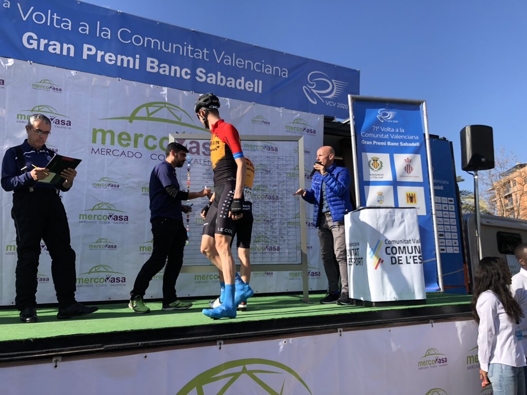 VueltaCV's tweet photo. .@WoutPoels ganador de la #VCV2016 en control de firmas #VCV2020 GP @BancoSabadell https://t.co/3Aq6x3L6hj