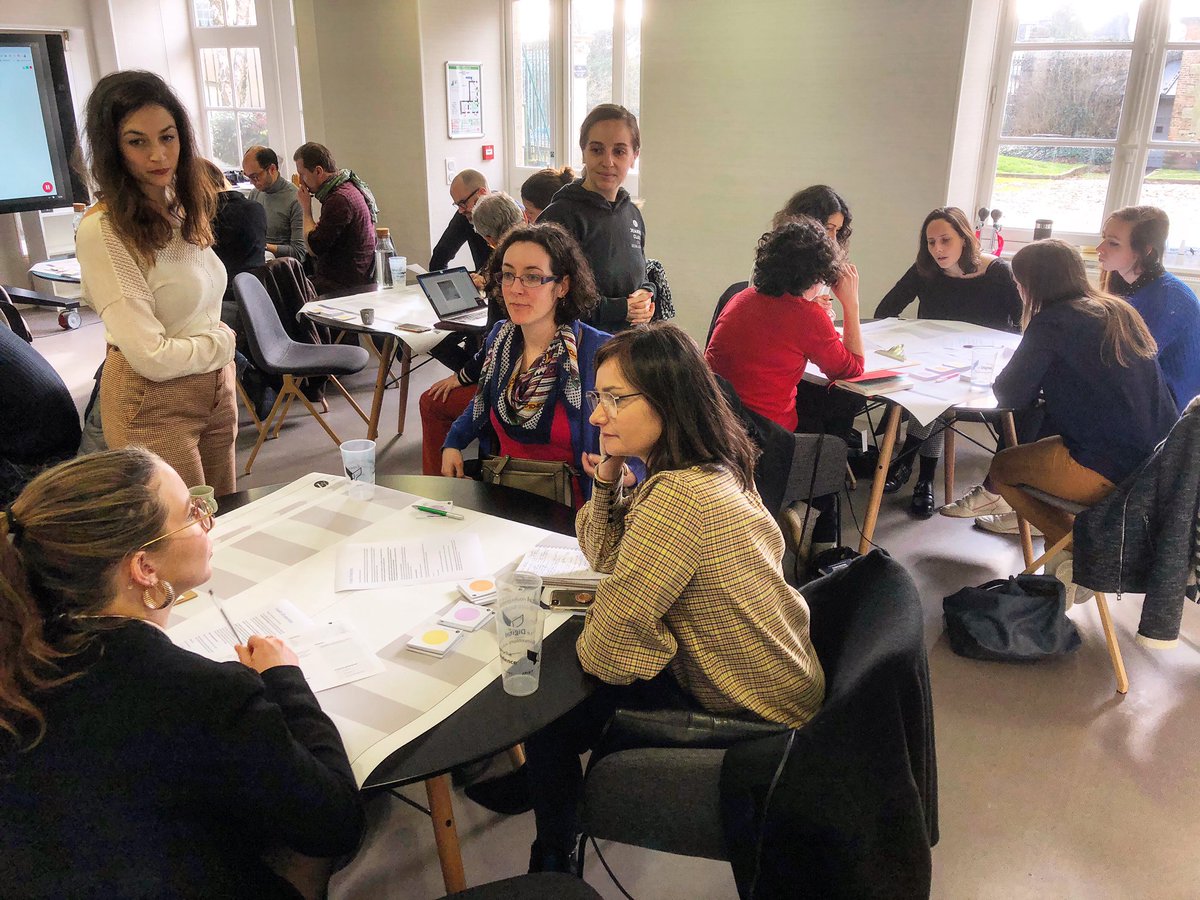 agencelunaweb's tweet photo. 📋 Initiez-vous aux entretiens utilisateur et à la synthèse de leur parcours d’usages avec notre atelier #UXMap ! Merci @CCIRBretagne @imagesreseaux et @leclozr pour cette matinale dédiée à l’#UX dans le cadre du projet européen @user_factor 🇪🇺 https://t.co/zdhgV94qN1