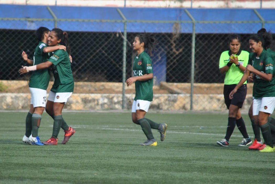 IndianFootball's tweet photo. 46' - In the first minute of the second half, Asha finds the net with a poacher's finish! 🎯
📺: https://t.co/eexLKDPwzN
KEN 1⃣-0⃣ BAN
#HeroIWL 🏆 #ShePower 👧 #IndianFootball ⚽️ #KENBAN ⚔️ https://t.co/uIp7JFv9Bk