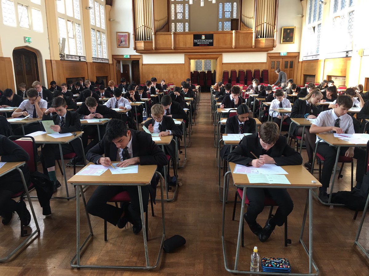 Best of luck to all the @NottsHigh Year 9, 10 and 11 students sitting the <a href="/UKMathsTrust/">UK Maths Trust</a> IMC today 👍🍀