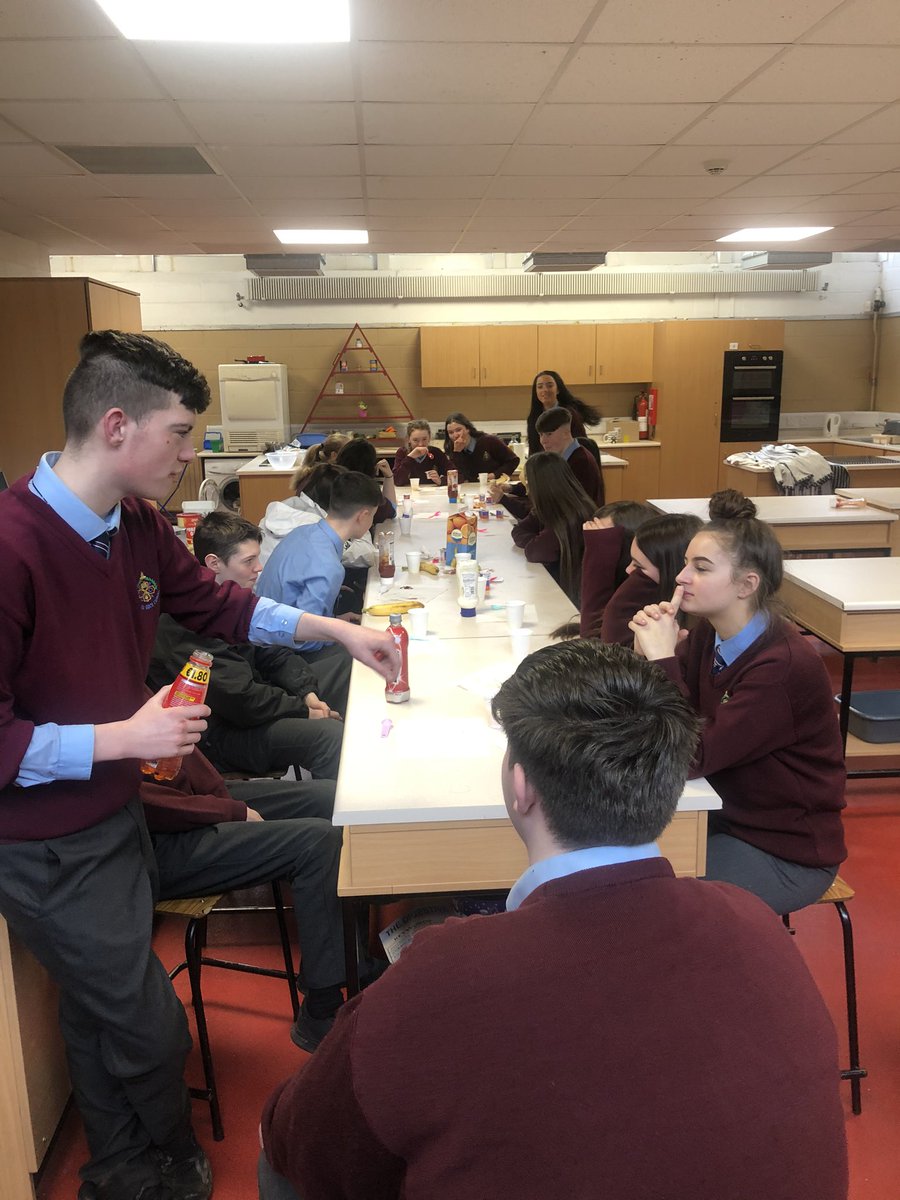 mayfieldcs's tweet photo. 3rd years having their Well-being Breakfast before their Pre exams start ☺️ #PreExams #HealthyBreakfast https://t.co/74363NqiTE