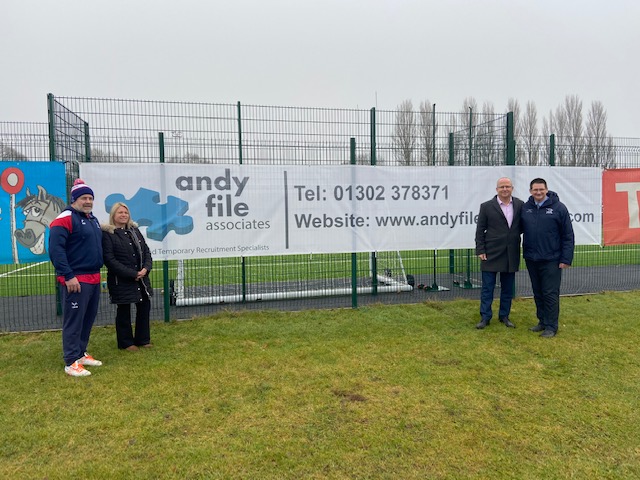 AndyFileLtd's tweet image. Andy File Associates are delighted to announce that we are sponsoring a board at @DoncasterKnight's Castle Park for the 2019/20 season

For the full article click the following link: lnkd.in/epkjrrq

#Recruitment #Rugby #Sponsorship #Doncaster #Business #notjustajob