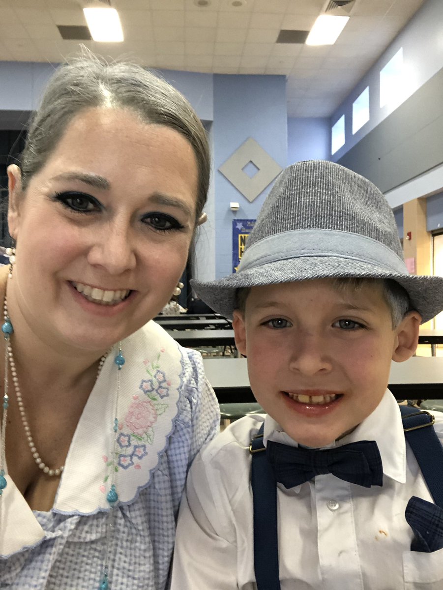 Katie Santorii tweet media