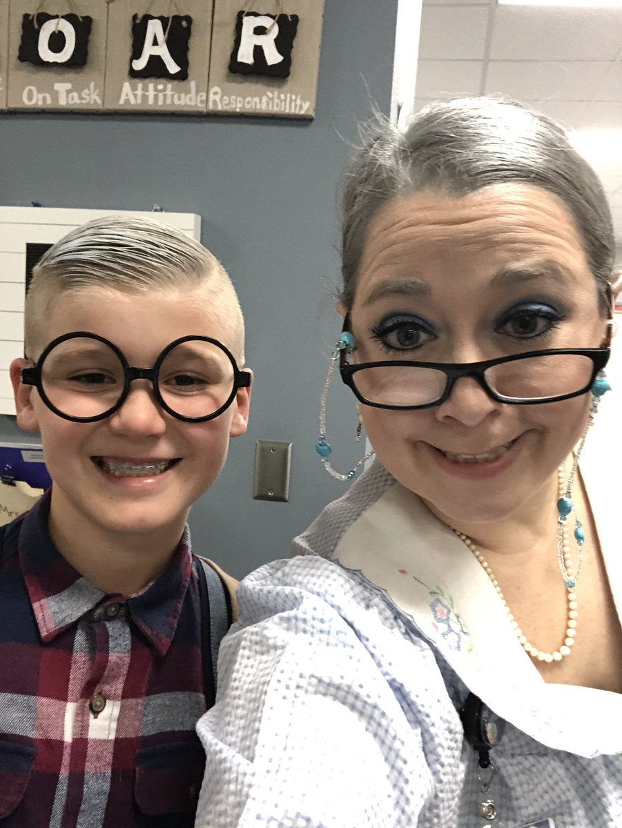 Katie Santorii tweet media