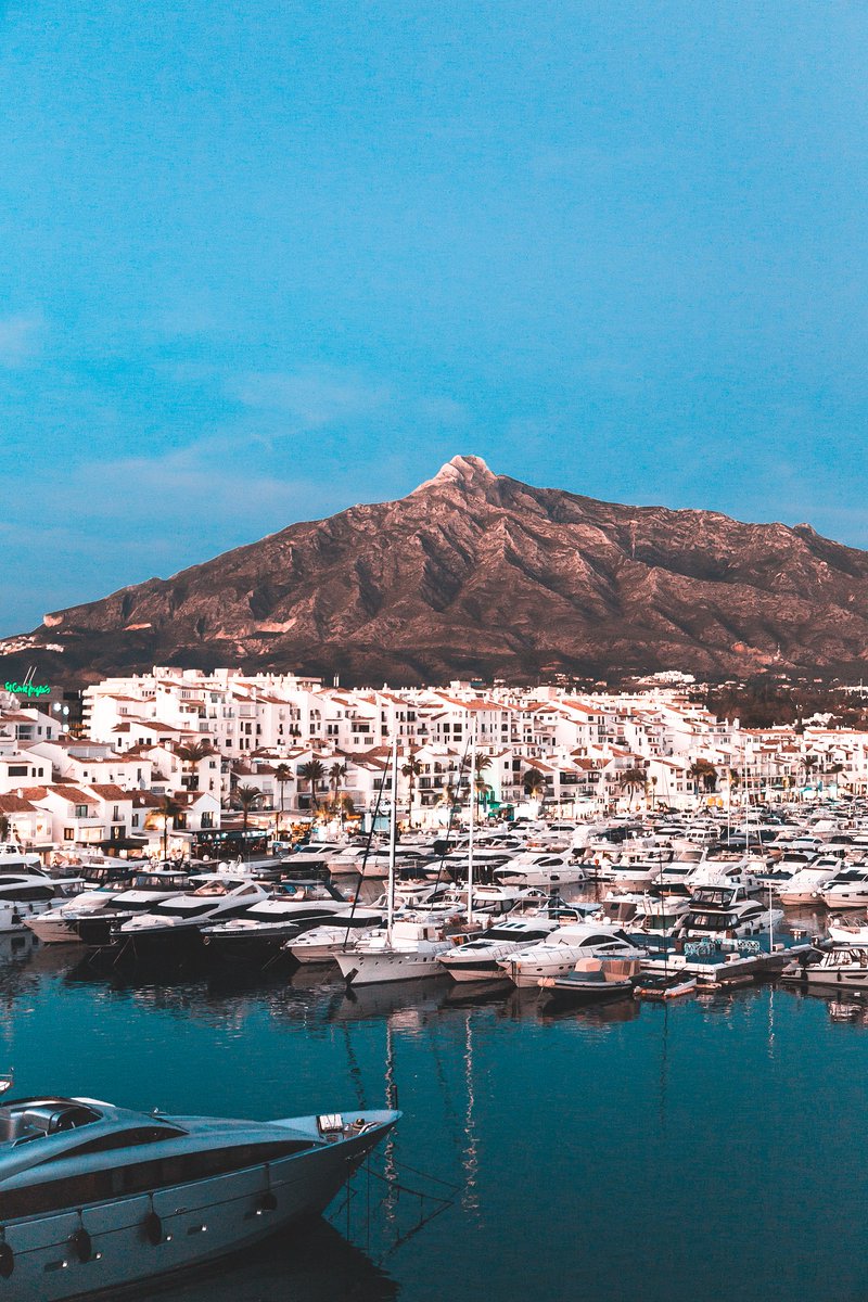 MARBELLATURISMO's tweet image. There&apos;s always something to do in #PuertoBanús! Enjoy a unique place, where restaurants and boutiques are combined with more than 900 moorings. 
🚤turismo.marbella.es/vive-marbella/…

#Marbella #MarbellaTurismo #PuertoBanús #CostadelSol #Andalucia #travels #trips #marina #luxurylifestyle