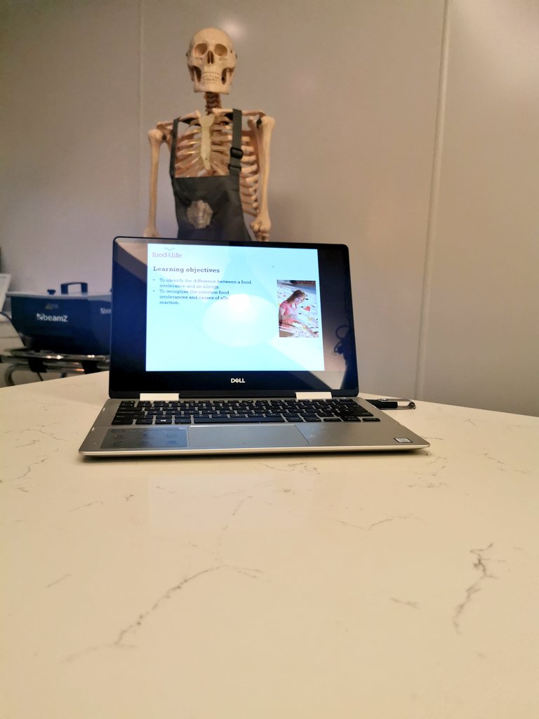 DaveJCritchley's tweet photo. Allergen and intolerance training with @IACCAuk @lubanliverpool knowledge is power! #foodlab #luban #education https://t.co/PDy58EzgLu