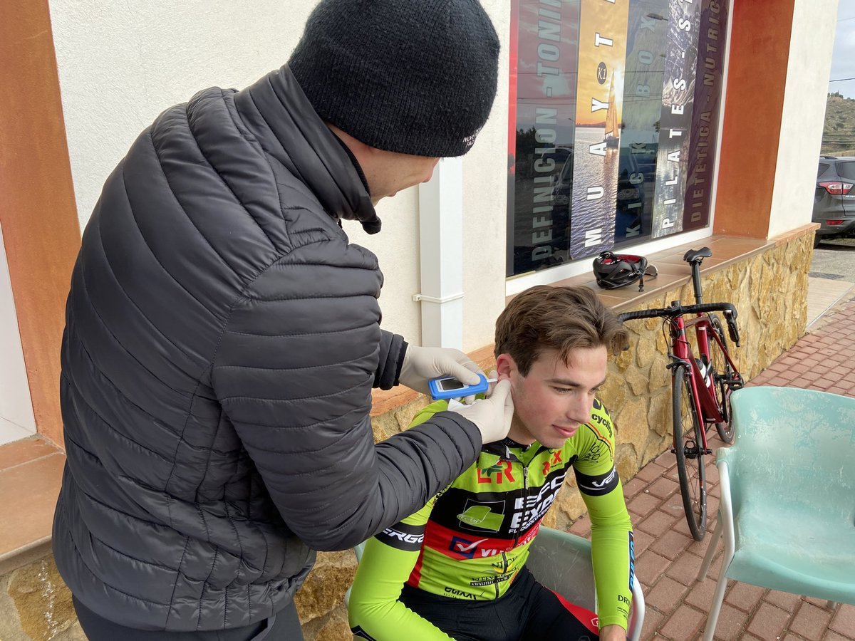 KenPieters's tweet image. Testdag op stage bij ⁦@EFC_LR_VULSTEKE⁩ in Mojacar. Wattages trappen en melkzuur meten dus 💪🏻💥. 9 West-Vlaamse beloften leggen in Spanje de basis voor het nieuwe wielerseizoen. Het verslag zie je op zondag 16 februari op ⁦@FocusWTV⁩ 🎬⁦@PulsoPrevLab⁩