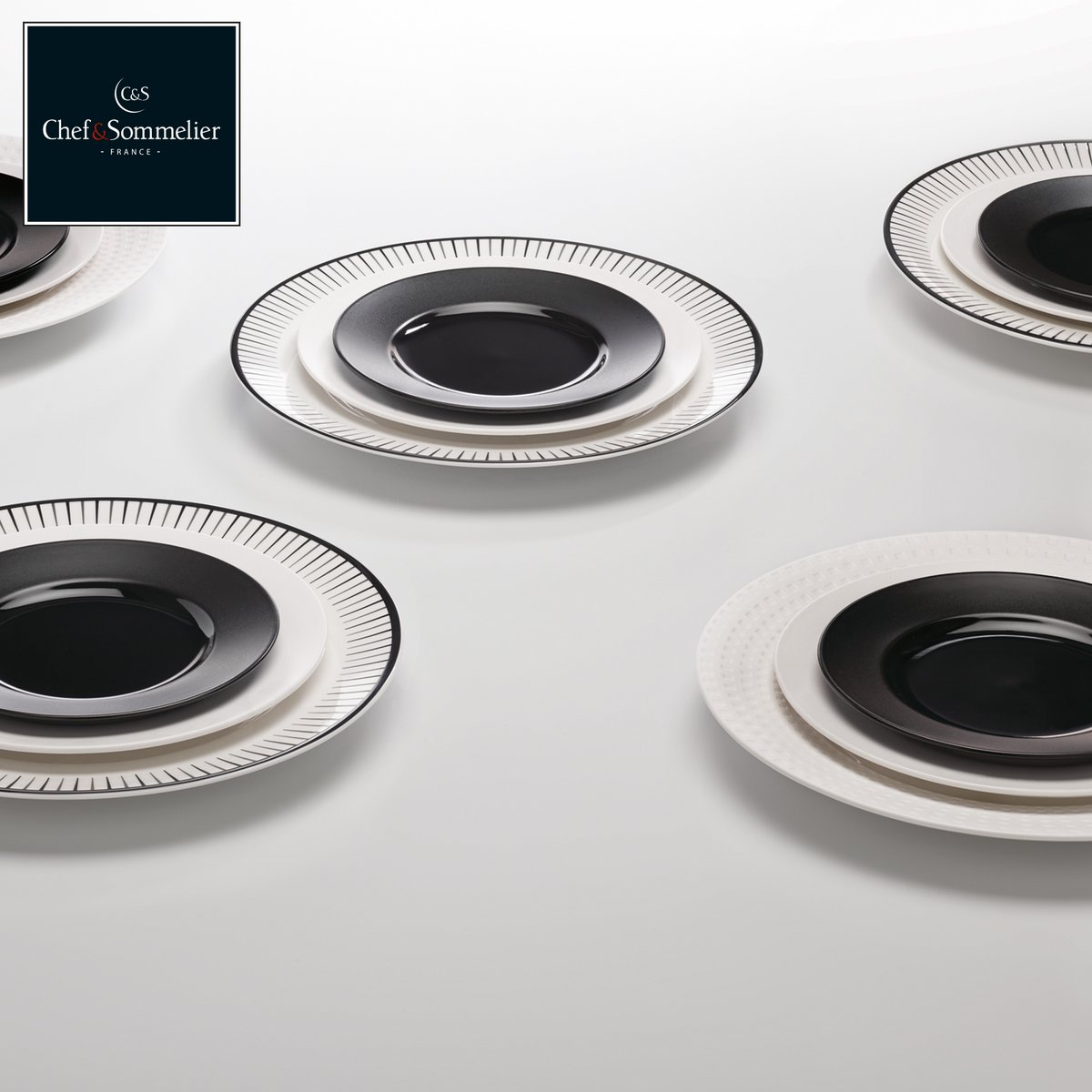 arctableware's tweet image. Sometimes all you need is a little bit of contrast! #Contrast #Qutoe #ChefEtSommelier #ThursdayThoughts #Food #Dinnerware