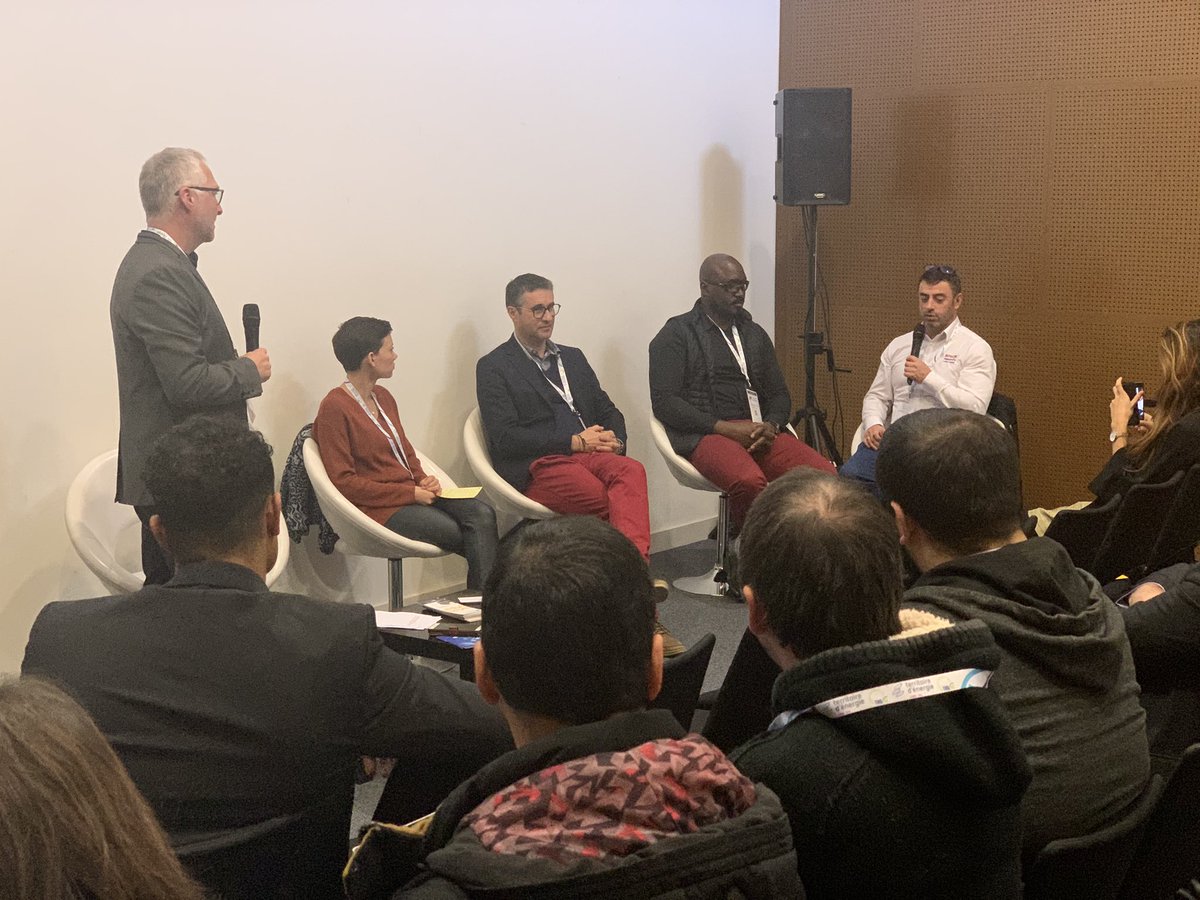 Animation de l’atelier #IntelligenceArtificielle par Didier #Lauriac, accompagné de Marion Barriquand (<a href="/SopraSteria_fr/">Sopra Steria France</a>), Christophe Cote (Création Mervil), Darcy Boungou (Di-Analyse) et Gregory Brouillet (Bosh)