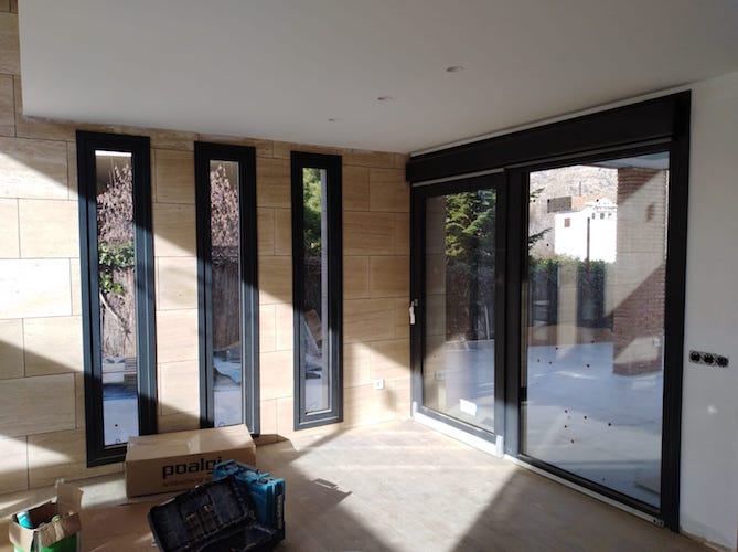 arglas's tweet photo. Nuevo trabajo realizado por nuestro equipo.
Ventanas de PVC Ecoven de 82mm con triple vidrio con seguridad y persianas domotizadas.
#puertas #cerramiento #pvc #ventanaspvc #ventanas #passivhaus #ventanasierramadrid
https://t.co/CExPOH9qqC https://t.co/6zDVVsZ615