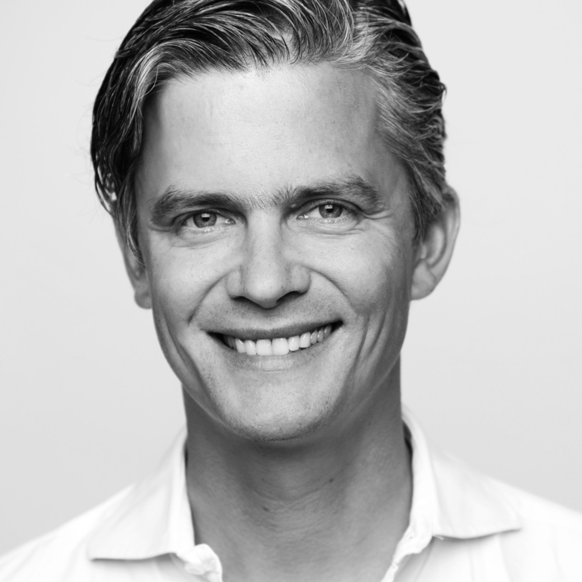 Lieber <a href="/AristvonHarpe/">Arist von Harpe</a>, auch wenn Du bei uns eine große Lücke hinterlässt, das ist das Beste, was der <a href="/mopo/">Hamburger Morgenpost</a> passieren kann! 🙌 Für Deine neue Aufgabe wünschen wir Dir alles Gute und viel Erfolg! Vielen Dank für alles, Du wirst uns fehlen.
dumont.de/presse-news/pr…