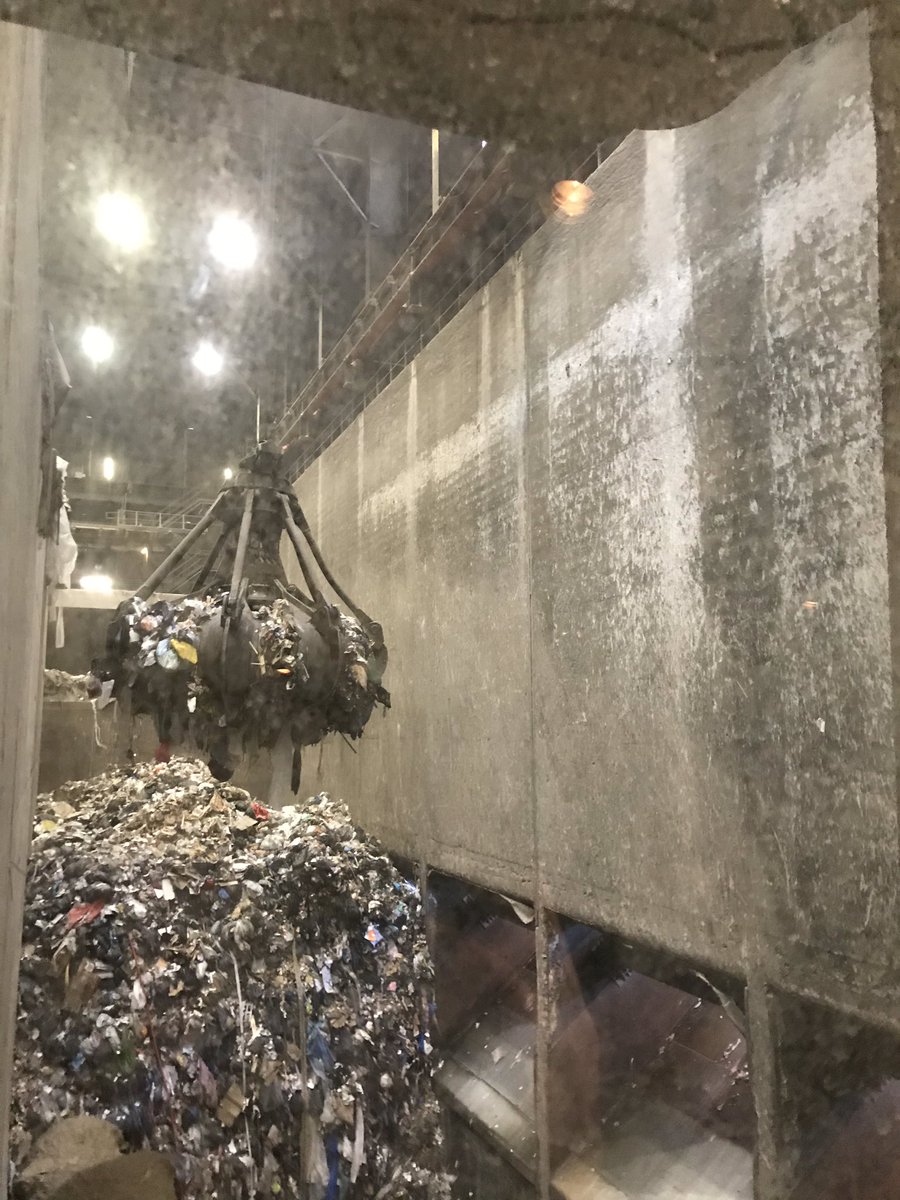 Inside : les déchets des Parisiens vus de l’incinérateur de St-Ouen @LCI