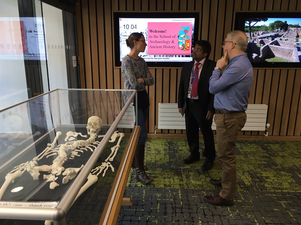 NCanagarajah's tweet photo. Really enjoyed visiting @ArchAncHistLeic and hearing about their exciting campus-based and distance-learning programmes. Fascinating discussions about discovery of Richard III, the history of materials, and Roman textiles (including me wearing a toga!). https://t.co/F3UpJFvvgL