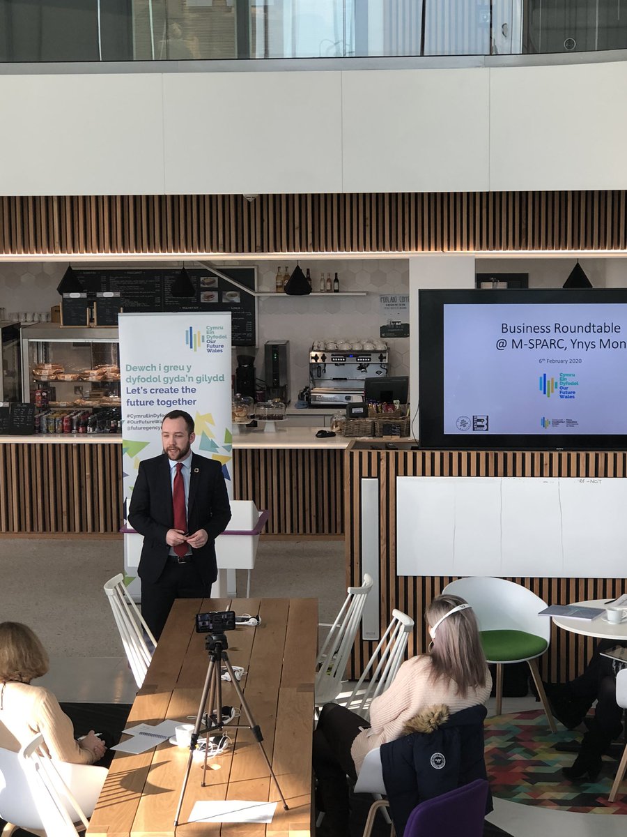 Jacob Ellis - Gwneuthurer Newid Arweiniol swyddfa comisiynydd cenedlaethau’r dyfodol yng Nghymru. Gwych ei gael yma i drafod y ddeddf.

Lead Change Maker - Office of Future generations commissioner for Wales. Great to have him here to talk about the act.

~Emily