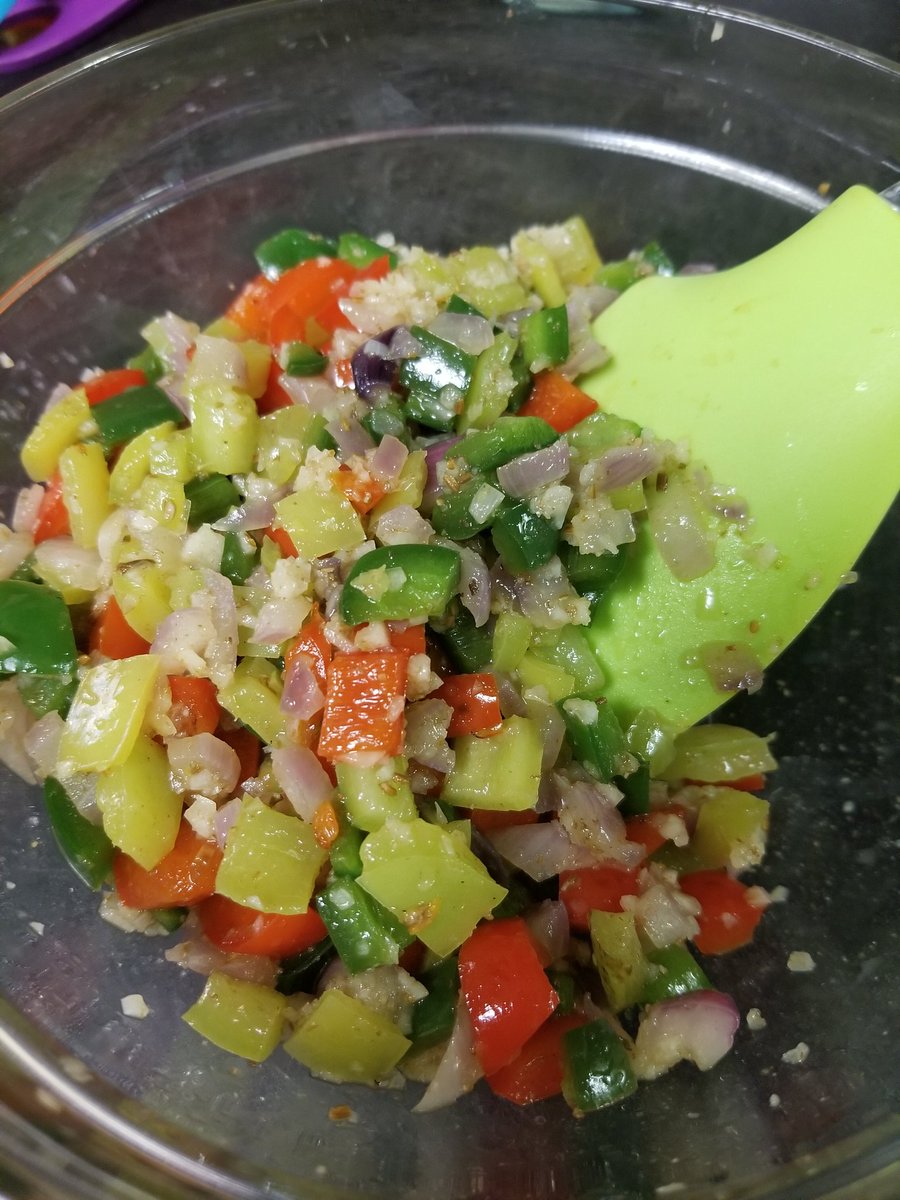 CulinaryKisses's tweet image. Pics from one of our hands on Cuban cooking classes. Swipe to see the final dishes. Menu: Pork steak, black beans, rice, &amp;amp; flan. We also offer Live Virtual Interactive Cooking Classes. Message us for details. #culinarykisses #ChefAngelaMichelle #learnhowtocook #cookingclass #cuba