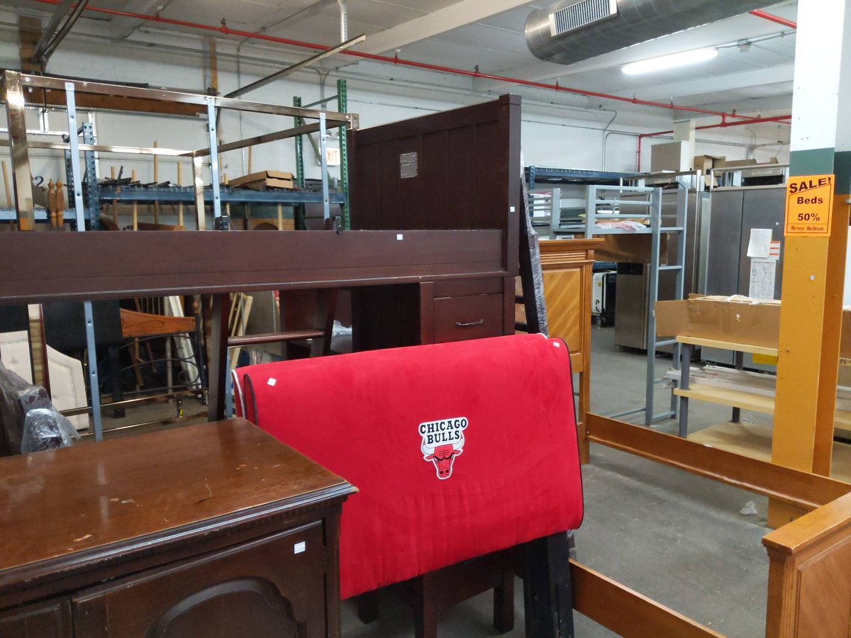 Restorechicago1's tweet photo. Bed Sale 50% OFF!

These deals won't last long https://t.co/W1RGokT9BK