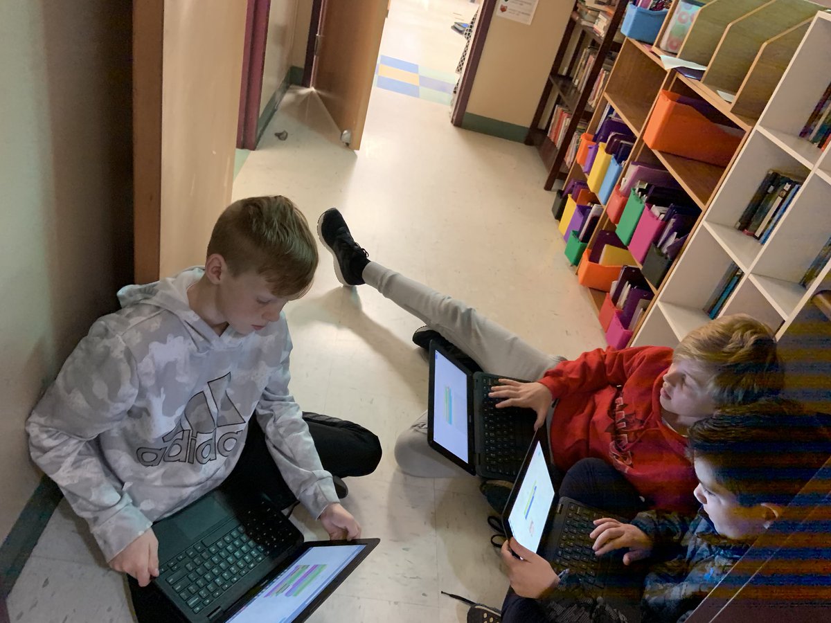 McNairMiddleSch's tweet photo. Book Clubs and Peer Feedback were in abundance this morning in 5th grade. #mustangsrun #readwritediscuss https://t.co/npSVNelJAz
