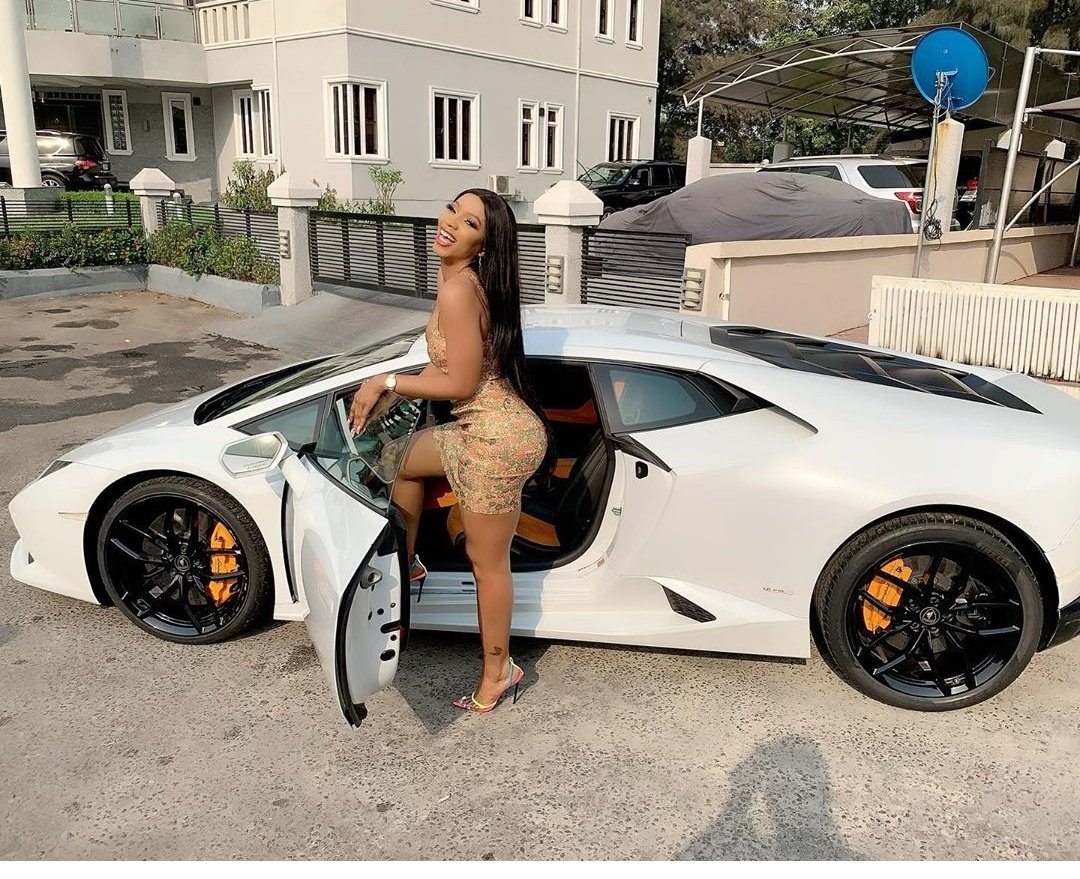 Sheddi_younG's tweet image. This Mercy Eke of a girl is annoying in all ramifications sha, steady hooking up with people that annoy me 👿👿

Which one is #MercyEkeXRudeBoy 
Me I'm #ProudOfTacha joor❤