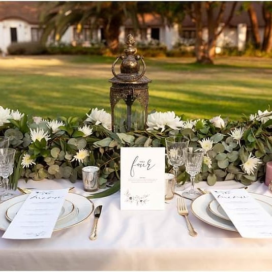 It's the month of romance and Mooi Troues recently did an exquisite wedding shoot at Kievits Kroon working with some amazing suppliers. 

Follow the link to look at the beautiful wedding inspiration on their website: bit.ly/2Sjhskm