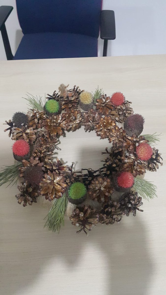 Bingöl Valiliği 2023 Bingol vizyonu çerçevesinde Karlıova S.Y.D.V bünyesinde açılan 
Karlıova Aile Destek Merkezinde El Sanatları Kursunda yapılan ürünlerimiz.
#KarlıovaSYDVgüneşiBingöl <a href="/bingolvaliligi/">T.C. Bingöl Valiliği</a> @karliova_resmi <a href="/2023Bingol/">2023 Bingöl Vizyonu</a> <a href="/veysibingol12/">Veysi Bingöl</a> <a href="/_cevdetyilmaz/">Cevdet Yılmaz</a>