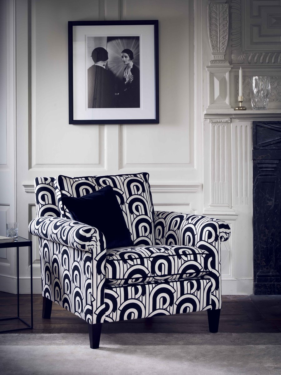 The classic Gabrielle range evokes luxury and timeless elegance. This model is fashioned with scrolled arms with a beautiful bandaged pleat detailing. 

Discover the model: duresta.com/range/gabriell…