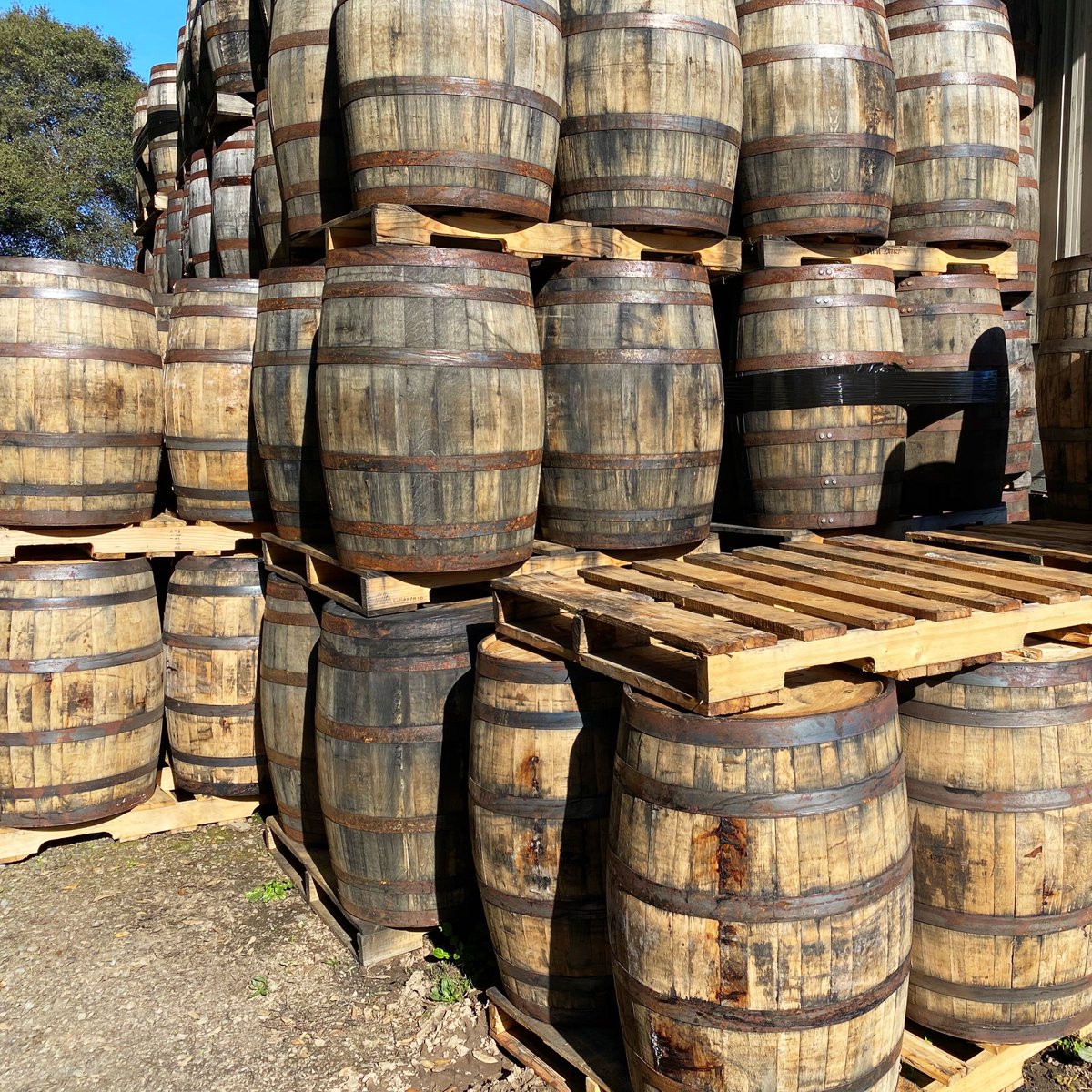 avbc's tweet image. Who wants free barrels? We’ve got free barrels. Free used (empty) barrels. Hundreds of them. Come by the brewery, check in with the taproom and take away as many as you can cary. Hundreds. Free. Seriously.