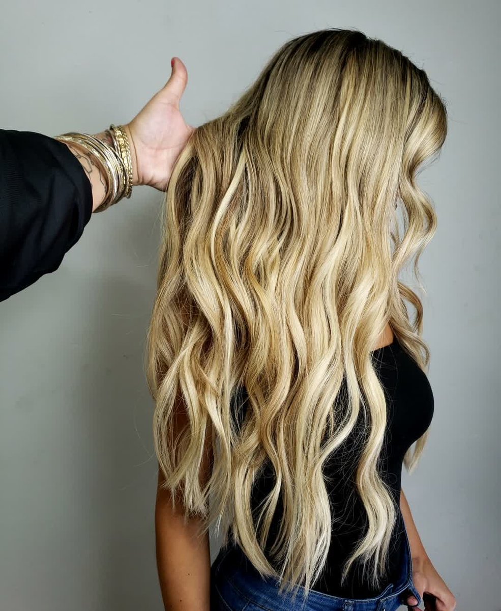 PamMakeMePretty's tweet photo. Beautiful, natural, full looking extensions! Long hair with no commitment. It doesn't get better than that! 😜 https://t.co/z6WwhiRjUd