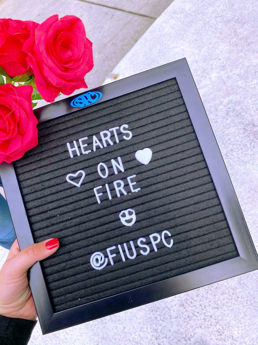 SPC’s Hearts on Fire is happening Feb. 11th in the Parkview MPR from 7-10 PM 🌹 The event focuses on friendships, relationships, &amp; fun! 🥳 Activities &amp; giveaways include: karaoke, DIY candle making, charger bracelets, Olive Garden &amp; more 🤪✨Excited? Participate in our thread ☺️