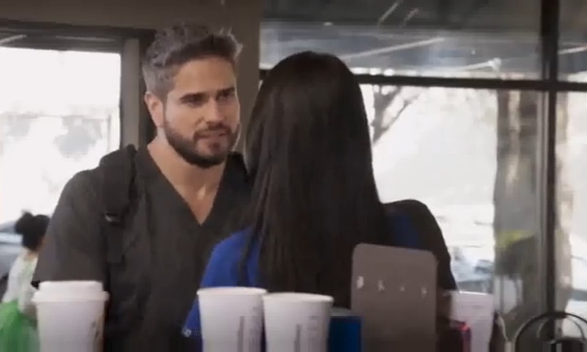 DaniArenasCol's tweet photo. #CollagesyCapturas #5Parte #MejoresMomentos #DavidParedes @DanArenas #DavidyRegina #Davina 😍❤💗 @liviabritoof #Capitulo63 @MedicosOf #MedicosLineaDeVida #ConLasEstrellas #TeamDavid #FelizJuevesATodos 👨🏻‍⚕️💉😘🥰❤🌞🌈🙏🏼🙌💫 https://t.co/sjwOlckJnF