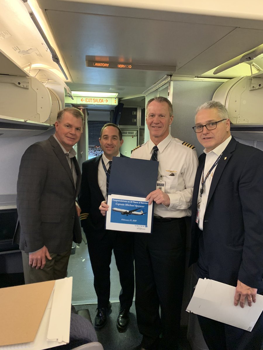 EWRCPO's tweet photo. Captain Mike Spencer, 25 years of dedicated service to United. Thank you for everything you do sir!  #EWRCPO #beingunited #United2winNYC @weareALPA @jonathangooda @magda @mike_bangma @EWRCPO @grj02 @jeff_riedel160 @susannesworld @JMRoitman @weareunited @EWRmike @fabiangarciaEWR https://t.co/u8s6hHtZZN