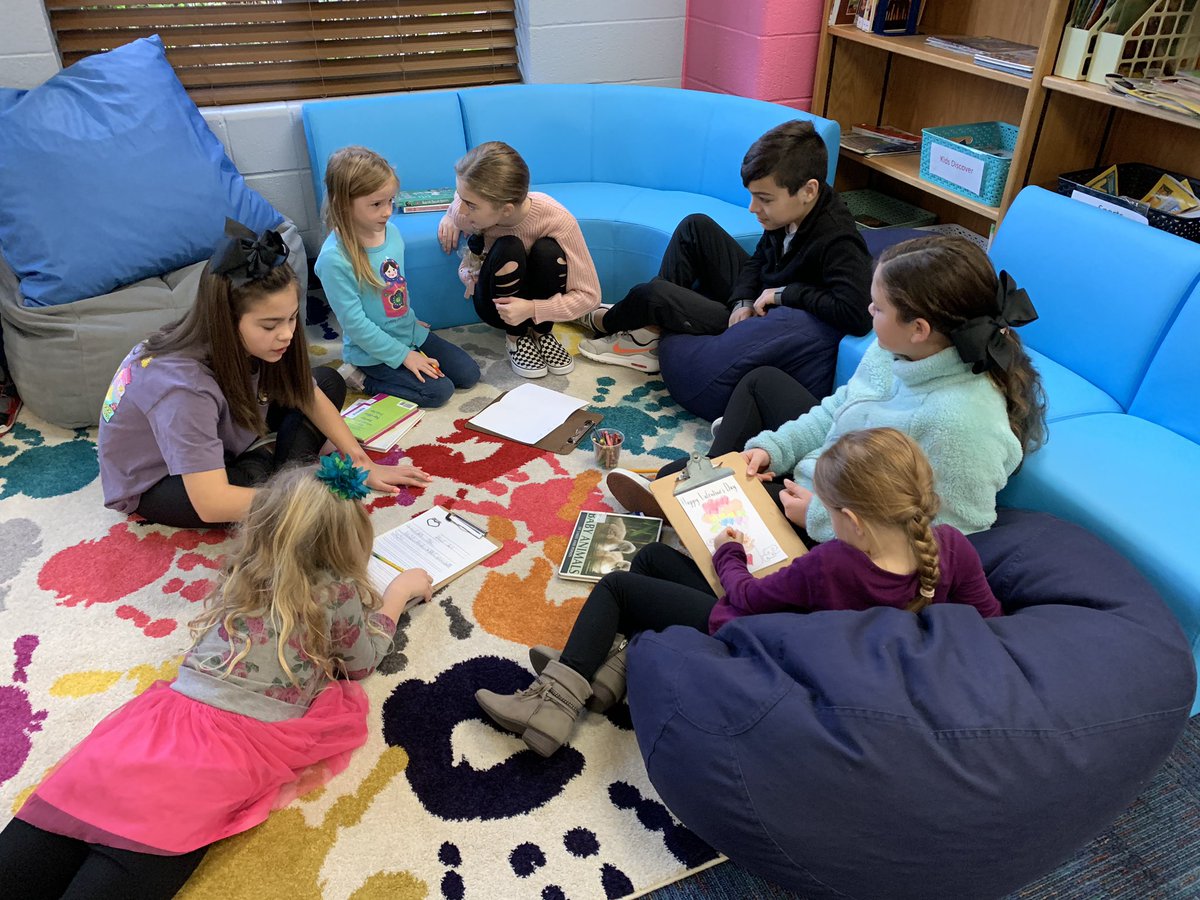 JCPrice331's tweet image. We love to see our Kinder kids collaborating with their 5th grade reading buddies! @FairOaksRanchES