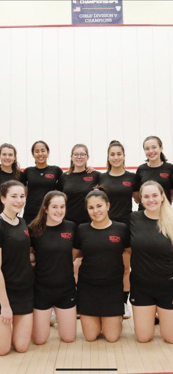 SEM_squash's tweet photo. PLAYER PROFILE: JENNA PANTANO aka Italian Queen
-Most La Nova
-Snack queen
-Not afraid to point if the ball is out
-“Are you trying to aim there?” https://t.co/lOpQTy0gr4