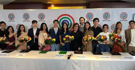 pbbexclusives's tweet photo. Kaori and Rhys are now part of the first batch of artists under Rise Artists Studio. Congratulations, @kaori_oinuma @iamrhysmiguel

Way more to go. https://t.co/8sTEZzw0g1
