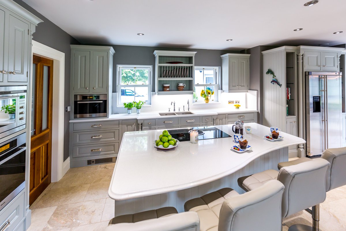 CelticInteriors's tweet photo. This @CelticInteriors #kitchen is painted in Lamp Room Grey &amp; Stiffkey Blue both from @FarrowandBall. It features Blanco Maple quartz worktops from @Silestone &amp; a @BORAGmbH hob
#interiorlovers #homeinspiration #homedesign #homeinspo #kitchendesign #irishinteriors #madeinireland🍀 https://t.co/1j8DTSYoOO