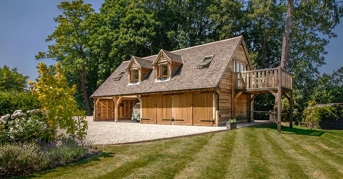 Oakwrights's tweet photo. Read about the value of a room above garage from owners Tom and Sarah.
Discover what it's like to own an Oakwrights garage here: https://t.co/IGkqeRZJhD
#oakwrights #roomabove #garage #outbuilding https://t.co/Bs4kWAiE1t