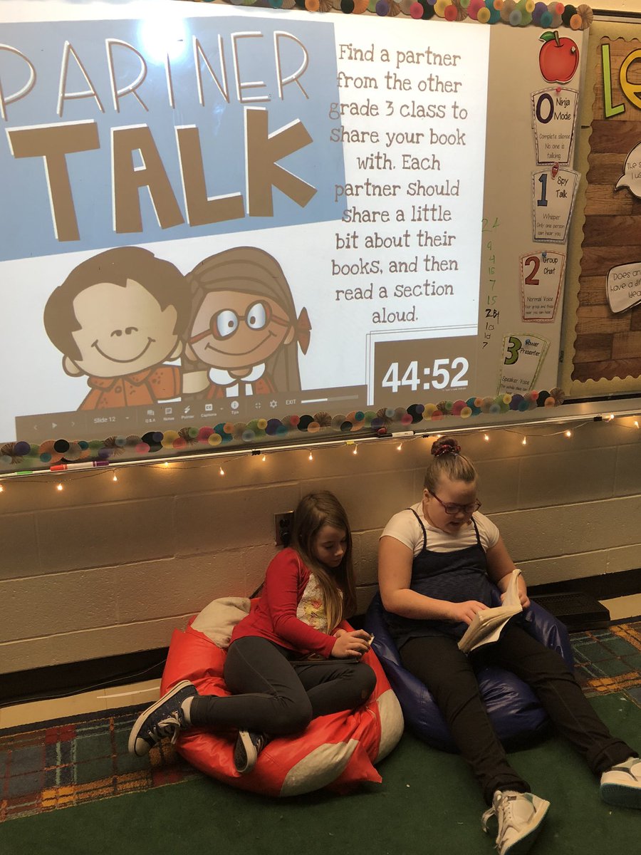 Ms__Lunn's tweet photo. Our first #learningcommons with @MsHearn_ ‘s class! We’re sharing our novels and building fluency by reading aloud together. https://t.co/ZaCaxAxNeS