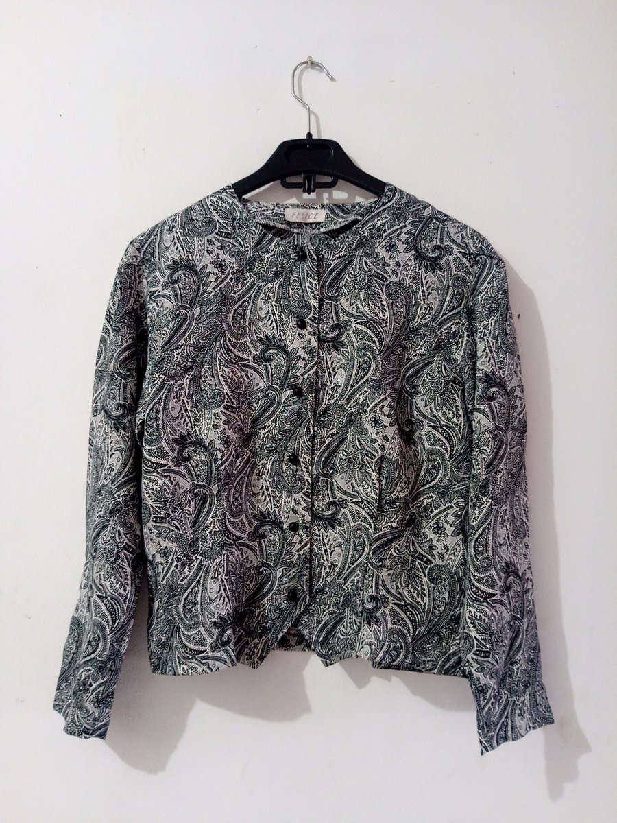 rwudet's tweet photo. Batik top
Size S
Bagus banget apalagi dijadiin outer
No deffect!
Only 35k💃

#preloved #prelovedmurah #prelovedbranded #secondhand #prelovedbdg #prelovedjakarta #prelovedstuff #vintage #bajumurah #secondbranded #prelovedbaju #bajusecond #prelovedfashion #prelovedindo https://t.co/oaFb1KCeqE
