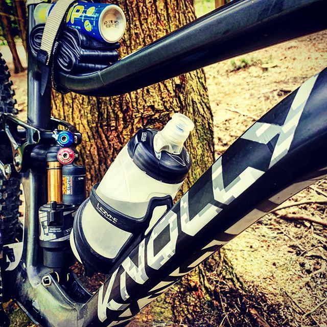 Kristoffrides's tweet photo. Looking forward to getting more miles in on this beauty 😎
.
.
.
#mtb #bike #cycling #mtblife #bikelife #ridemoremtb #enduromtb #enduro #downhill #mtbshotz #loamlife #nonamesyndicate #cyclorise #alliancemtb #knollybikes #knollyknation #knolly #warden … https://t.co/m66oYSwFWA https://t.co/DxUFLiEr1r