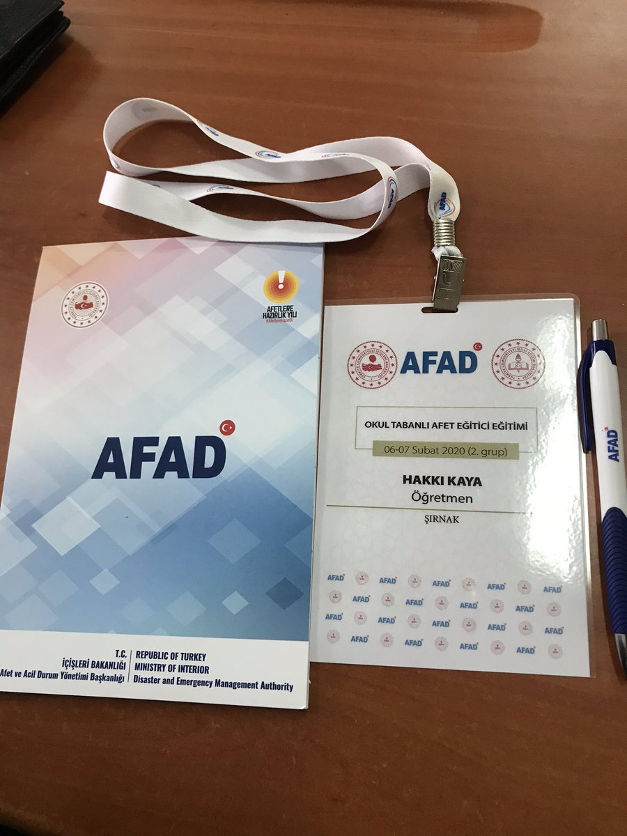 hakkikaya5673's tweet photo. Okul Tabanlı Afet Eğitici Eğitimi.
#ANKARA
#AFADEM
Tüm Öğretmen ve Öğrencilerimizi Afet konusunda bilgilendireceğiz inşaallah. Madem afetler hayatımızda hep var olacak, bizde ülke olarak bu durumlara hazır olacağız inşaallah. Unutmamalıyız ki deprem öldürmez ihmal öldürür. https://t.co/IP4XezQtWn