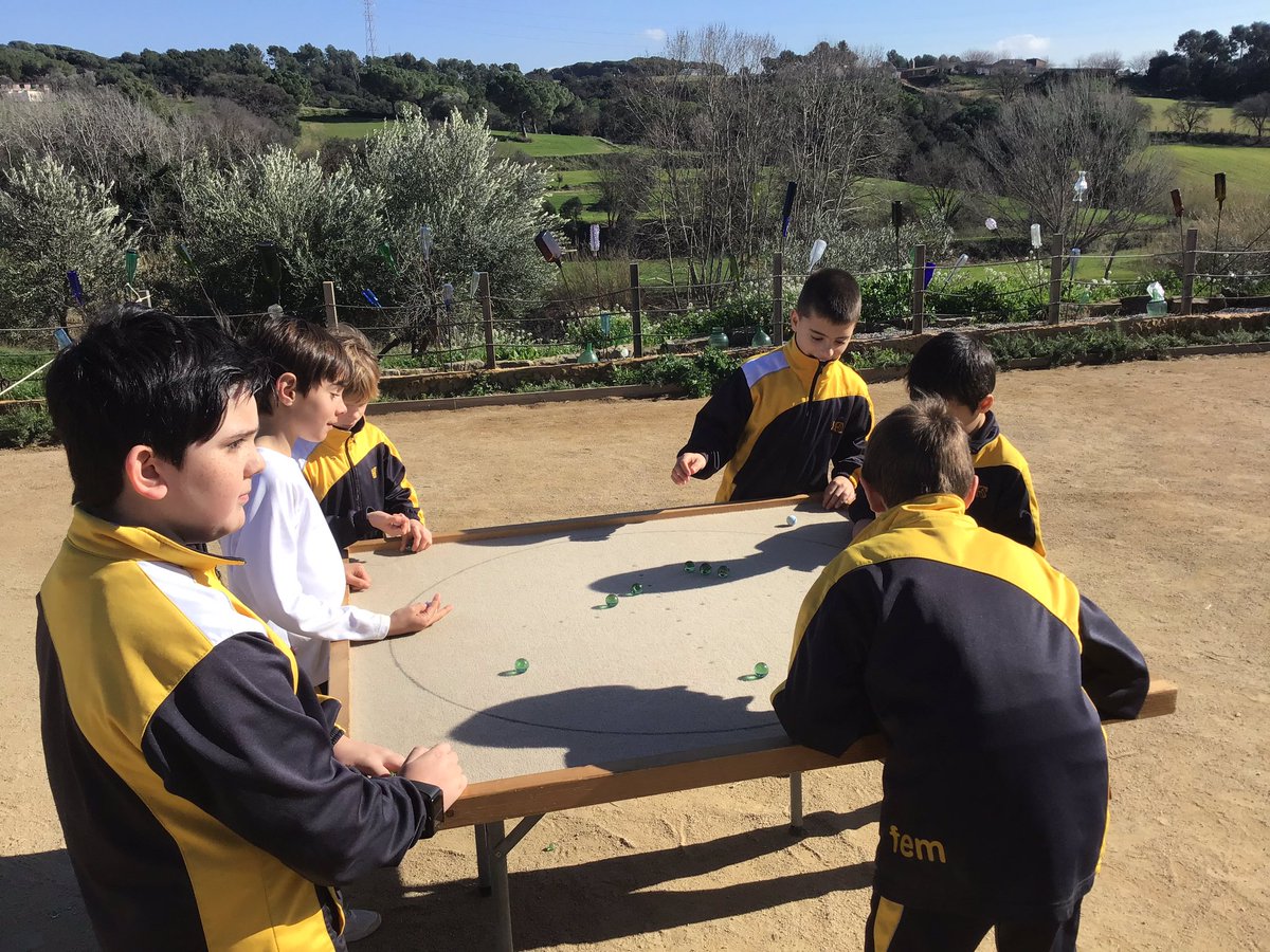 mercedaries's tweet photo. I després de dinar... una mica d’esbarjo...
#fsf2prim #calfusteret https://t.co/XgYXOWQVgp