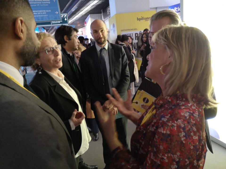 BGEADIL's tweet photo. @Reseau_BGE forme les entrepreneurs demandeurs d’emploi ou/et qui créent de l’emploi en France : 24960 en 2019 !
La Ministre du travail @murielpenicaud avec Patricia Josselin, Chef de Projet Partenariats BGE ADIL, au service de l'emploi @poleemploi_IDF #formation @jeanmarie_marx https://t.co/S4daJixQdL