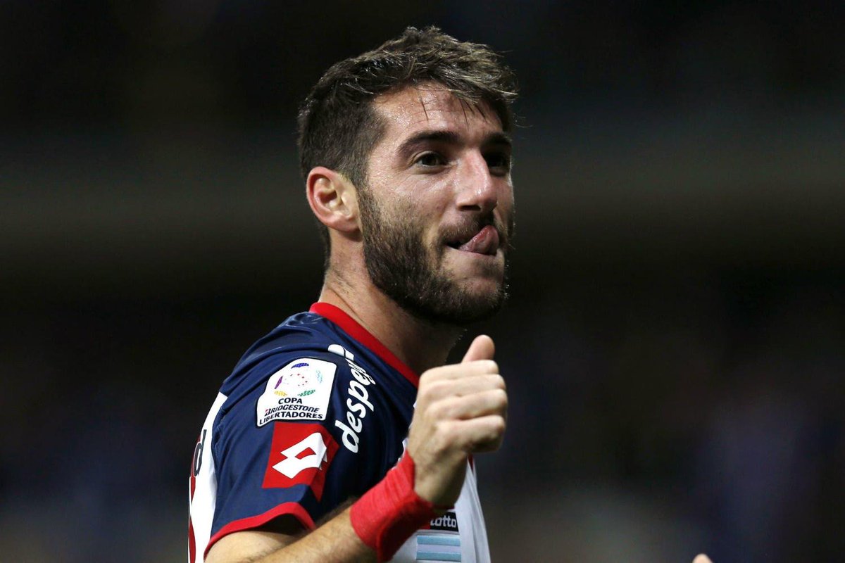 DeportesLN's tweet photo. #SanLorenzo | El último refuerzo del Ciclón: el presidente @cuervotinelli anunció el regreso de Ignacio Piatti por un año y medio 🔵⚽🔴 https://t.co/K3byhzQpRJ https://t.co/Me0oIUwePM