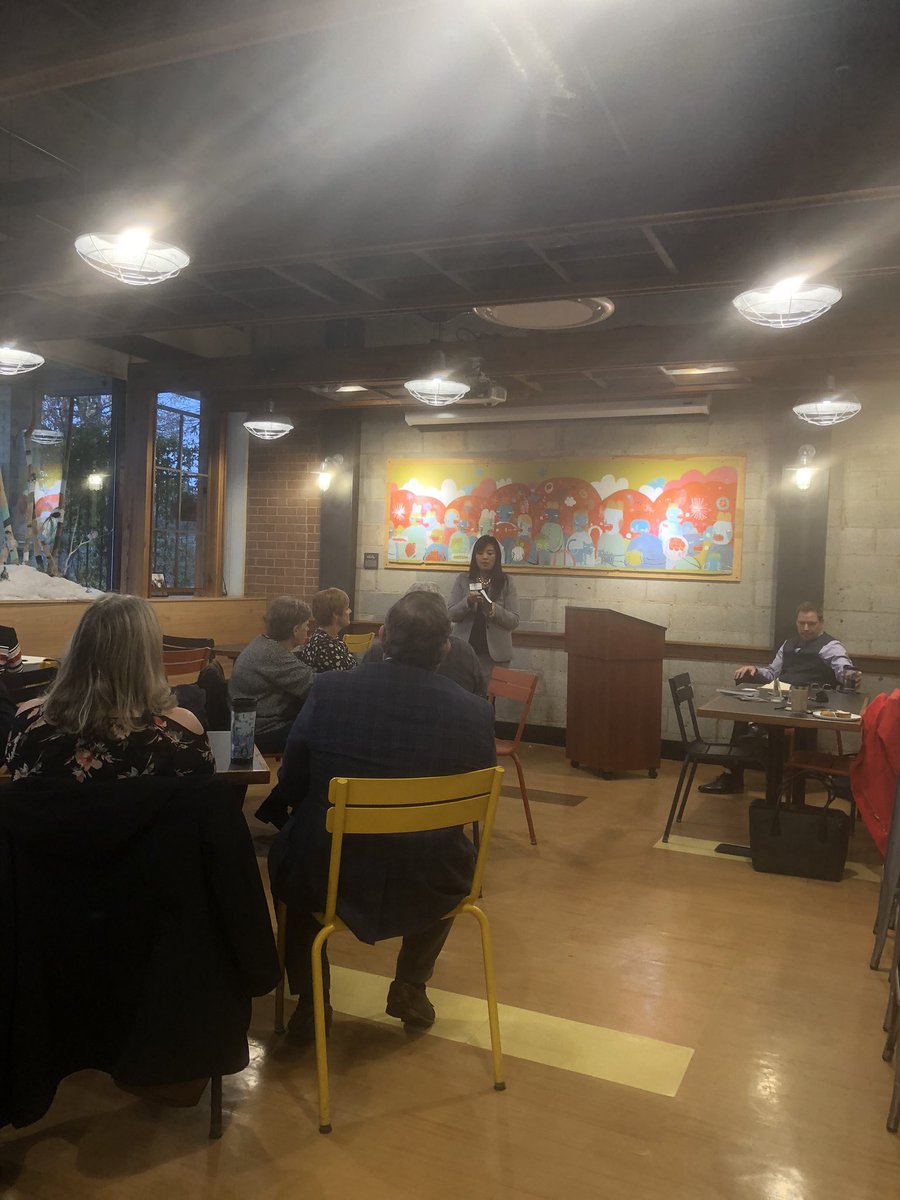 artuscommdev's tweet image. 10 years of Captains Table! Thank you for opening today Faith Alejandro from @SandsAnderson #captainstableRVA @Atlantic_Union #commdevatAUB