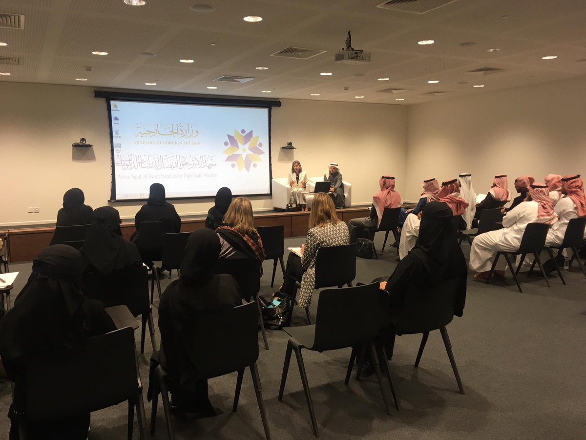 BelgiuminRiyadh's tweet photo. Great exchange at the #KSA Diplomatic Institute #KSAPSAIDS Interesting questions and challenging discussions. Wishing all the best to the new Saudi diplomats and looking forward to meeting you again here or during our respective carriers. https://t.co/cuj27w0IYS