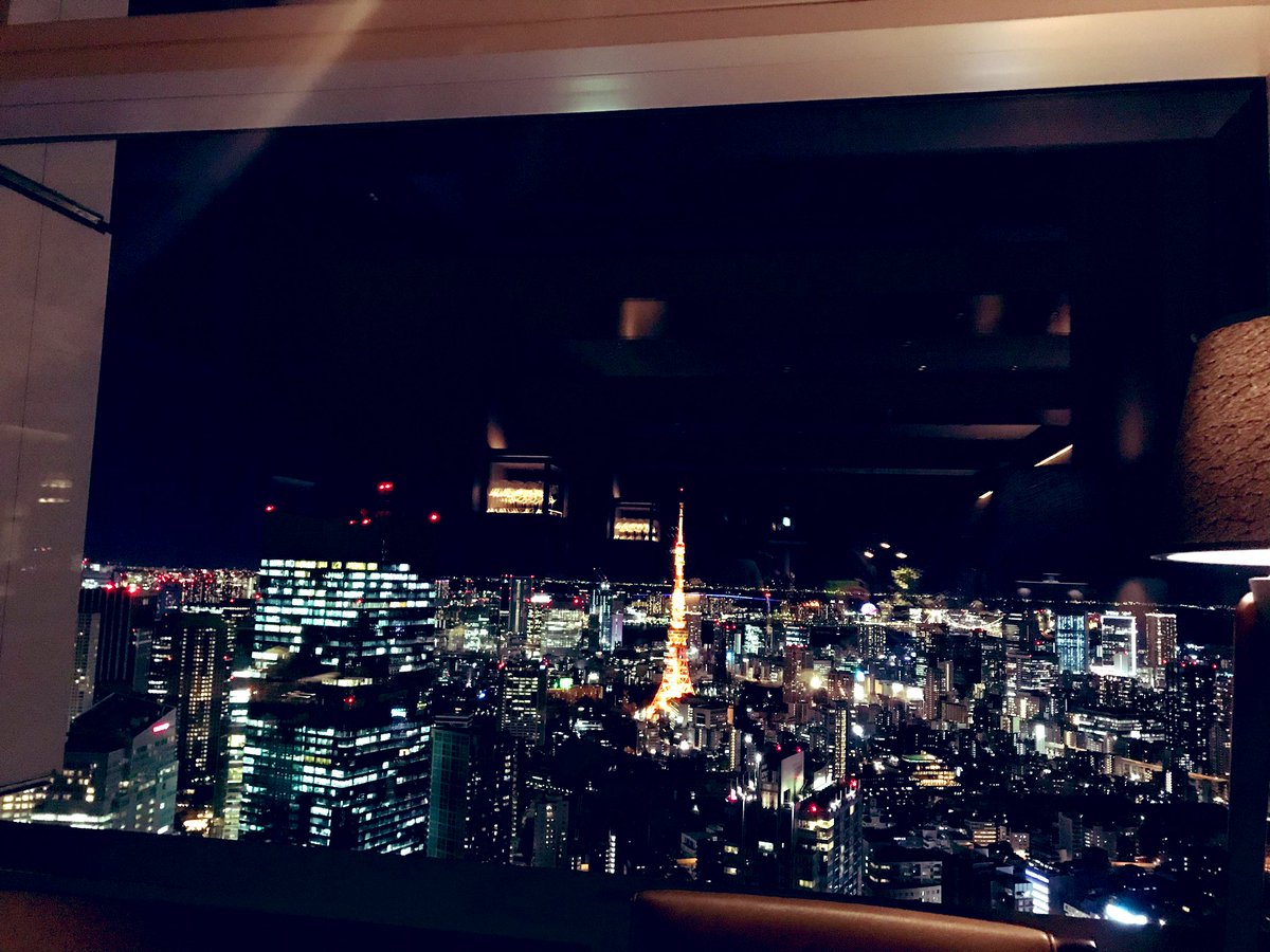 めめこ A Twitter リッツカールトンで 目の前に東京タワー 左を向けばスカイツリーのある絶景の中 バースデーディナーを食べたのだけれど お腹はちきれそうだし お料理は感動するくらい美味しいし シャンパンサービスしてくれたりと親切にされすぎてホテルは めめこ A Twitter リッツカールトンで 目の前に東京タワー 左を向けばスカイツリーのある絶景の中 バースデーディナーを食べたのだけれど お腹はちきれそうだし お料理は感動するくらい美味しいし シャンパンサービスしてくれたりと親切にされすぎてホテルは