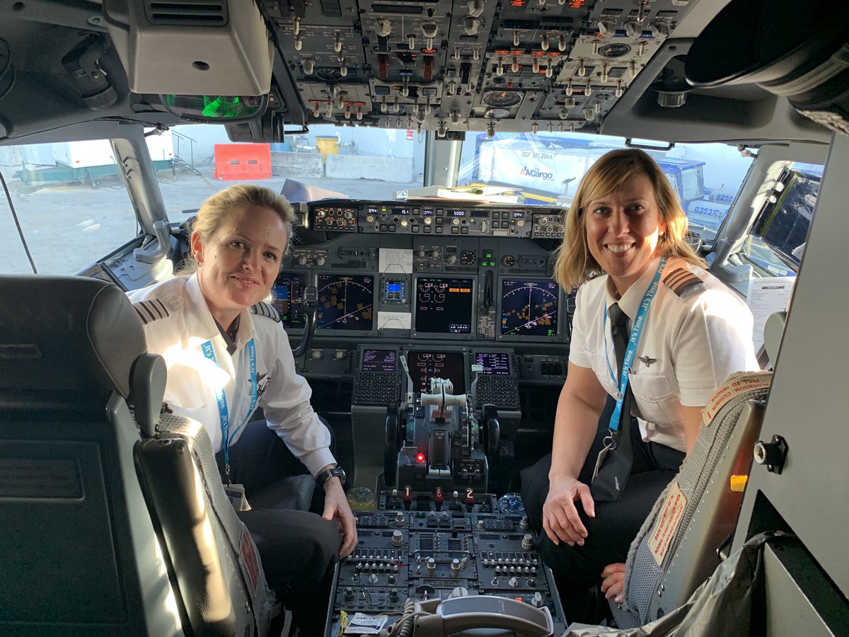 What a great way to start my day seeing an all-female cockpit crew on my flight home to DC. I stopped and commented to Captain Kelly Brown and First Officer Leslie Sanders how this showed me <a href="/AmericanAir/">americanair</a> is committed to diversity.