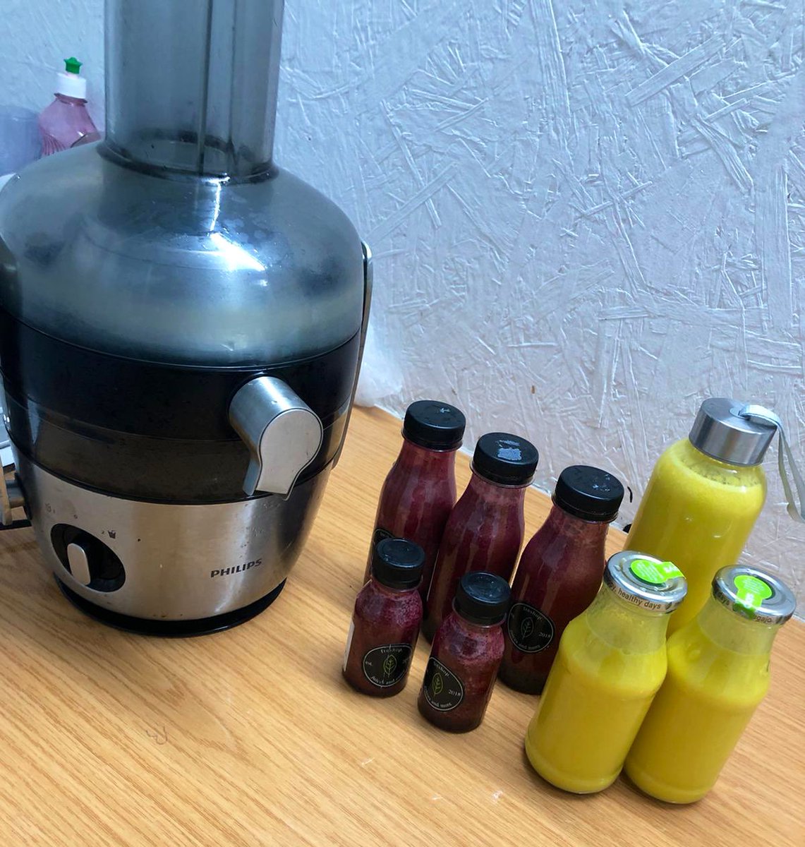 Shazzisays's tweet image. Aside from the obvious family &amp;amp; friends. Cooking is one thing I’v missed working away with the Army, my juicer was the first thing in my comfy box to Cyprus! I’v enjoyed hearing about the regular soldiers favourite things #MyReserveExperience #ALittleTasteOfHome #Juicing