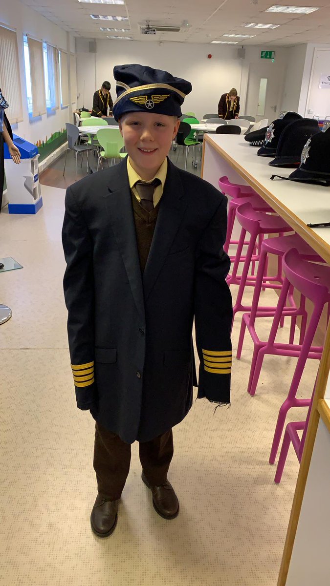 fromthepark's tweet image. Year 6 having an amazing time at the airport today. #opportunityweek2020