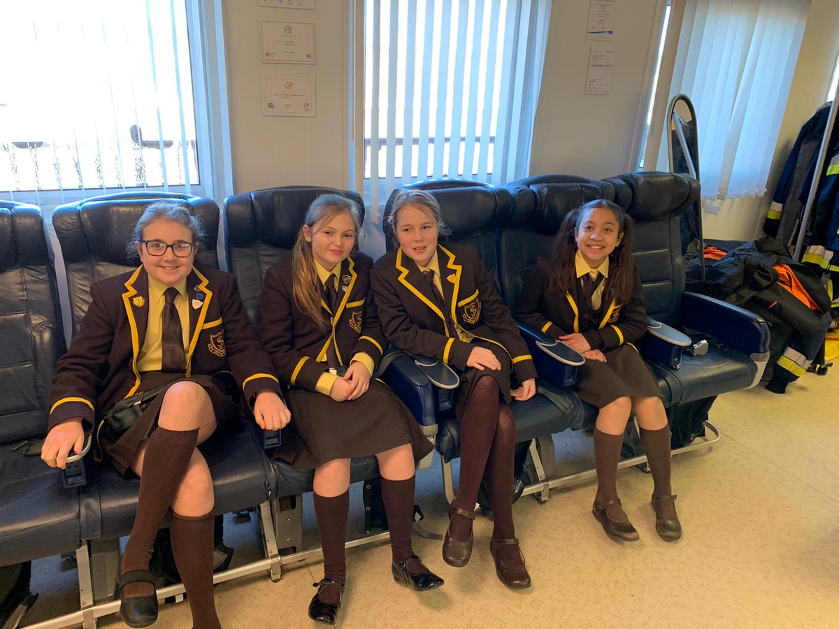 fromthepark's tweet image. Year 6 having an amazing time at the airport today. #opportunityweek2020